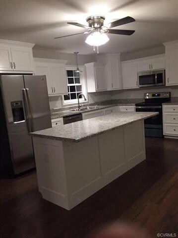 STUNNING CUSTOM KITCHEN!