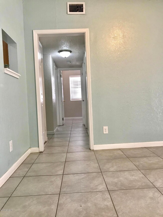 1833 Ryar Rd, Jacksonville, FL 32216 - photo 7