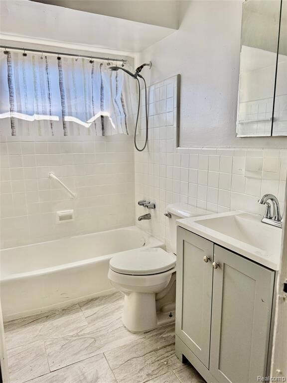 11320 Coyle St, Detroit, MI 48227 - photo 5