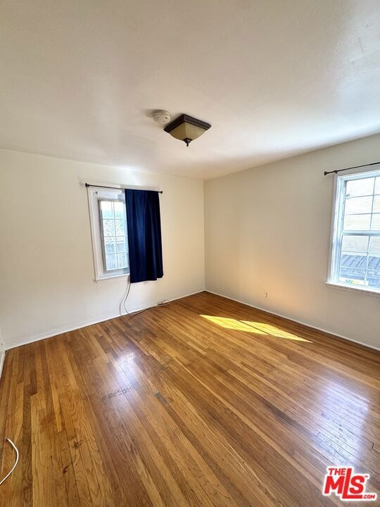 11928 Magnolia Blvd unit 1/4, Los Angeles, CA 91607 - photo 5