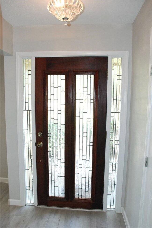 606 N Clear Creek Dr, Friendswood, TX 77546 - photo 5