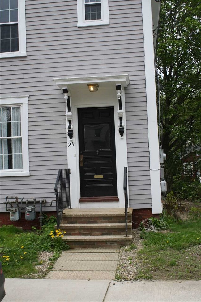 20 Baker St, Dover, NH 03820 - photo 2
