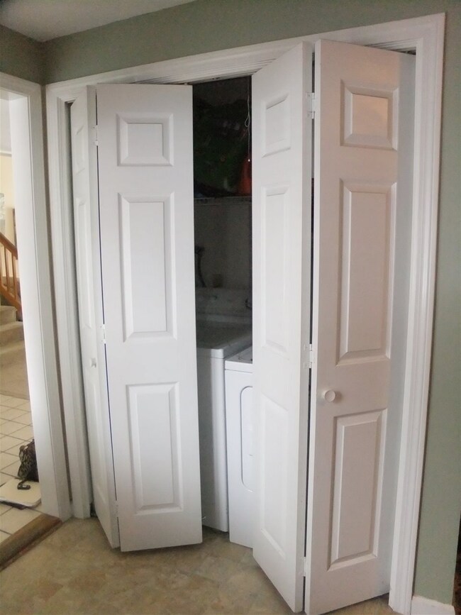 55 Walden Pond Dr, Nashua, NH 03064 - photo 5