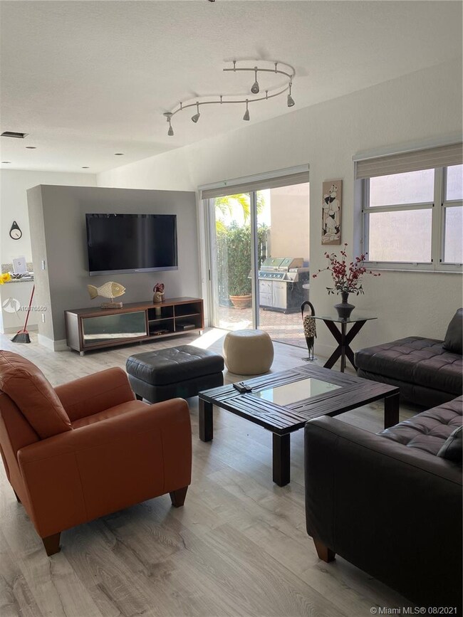 10972 NW 73rd St, Doral, FL 33178 - photo 5