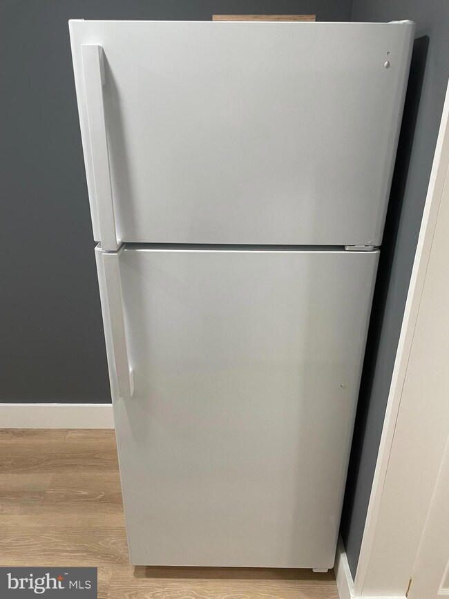 8917 Old Courthouse Rd, Vienna, VA 22182 - photo 4