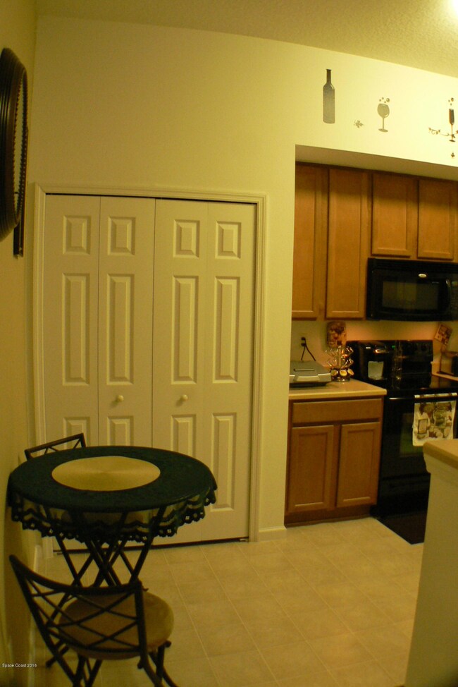 Eat in area and pantry