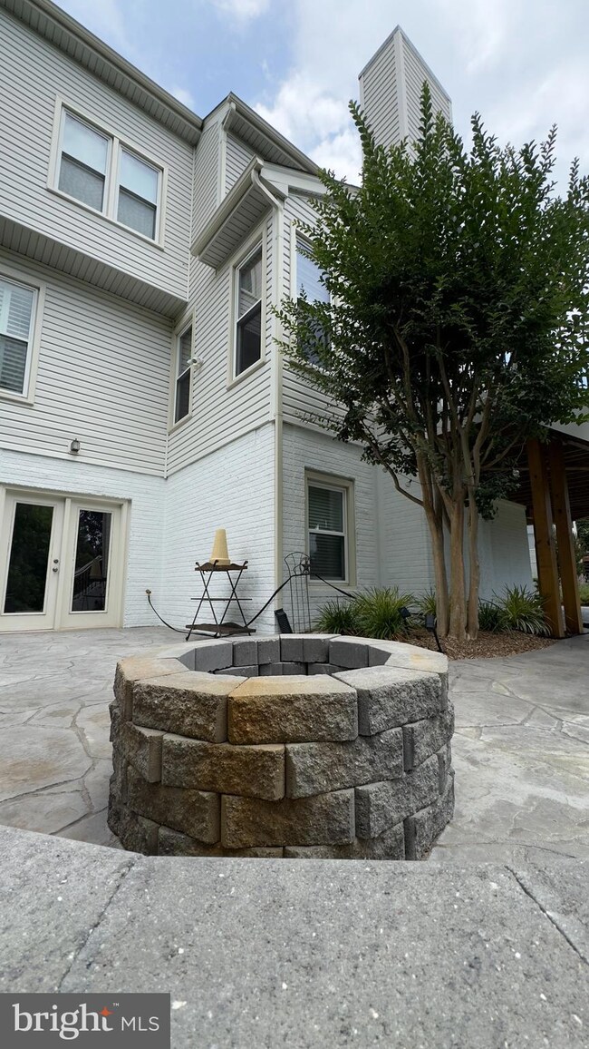 13615 Bare Island Dr, Chantilly, VA 20151 - photo 6