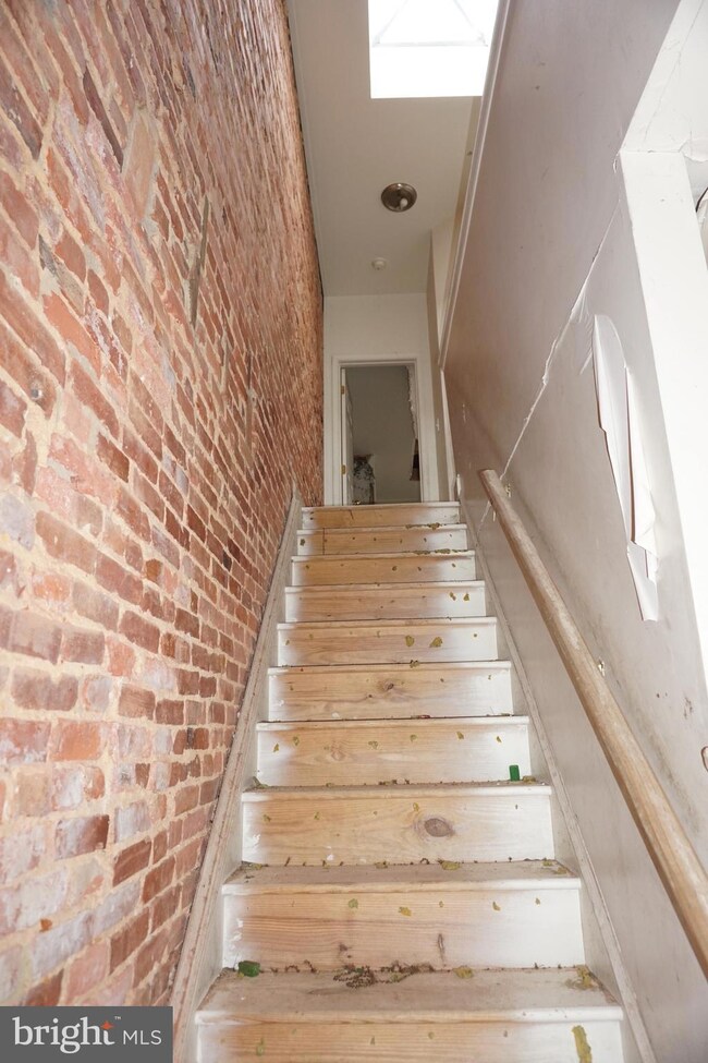 2532 E Eager St, Baltimore, MD 21205 - photo 7