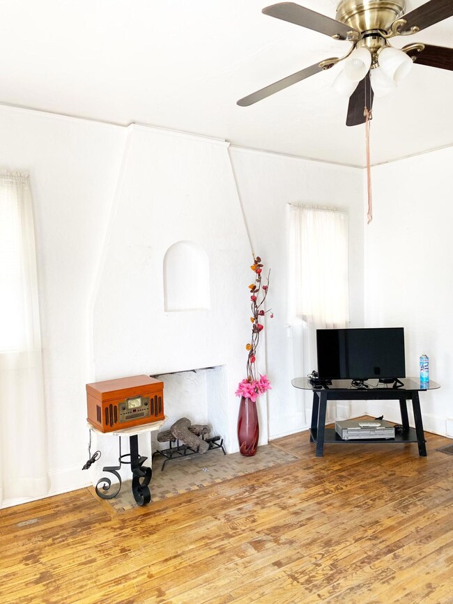 3015 Morehead Ave, El Paso, TX 79930 - photo 4