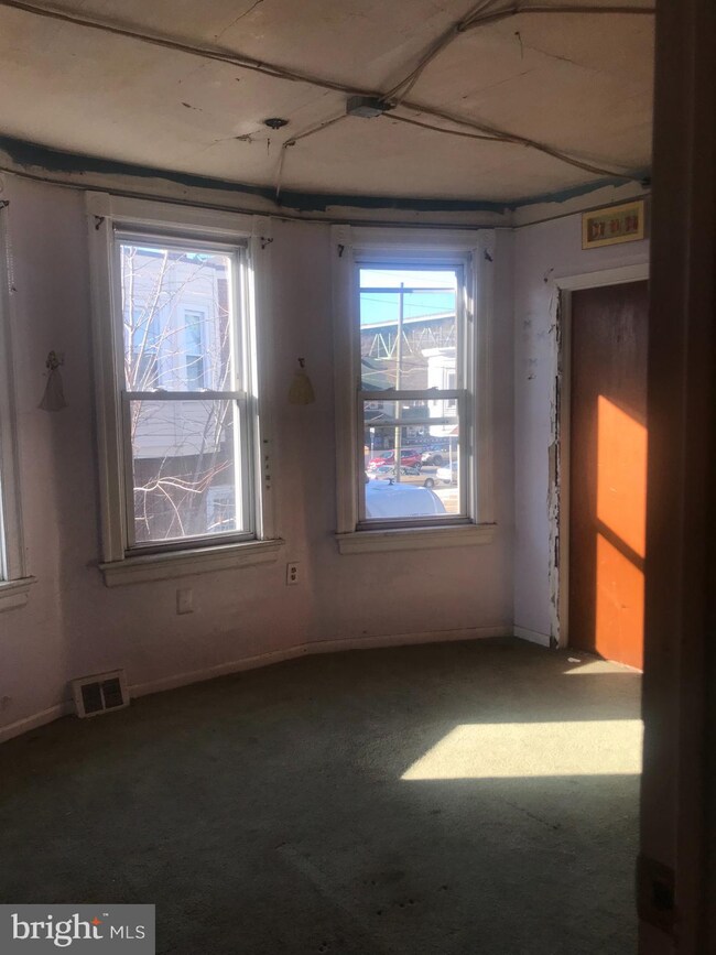 312 Warren St, Gloucester City, NJ 08030 - photo 6