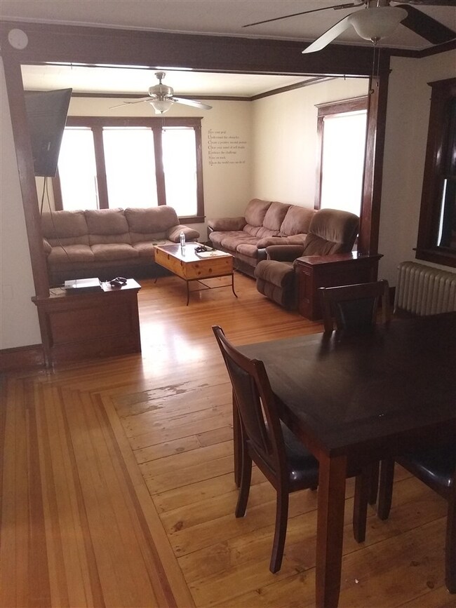 60 Blossom St, Nashua, NH 03060 - photo 5