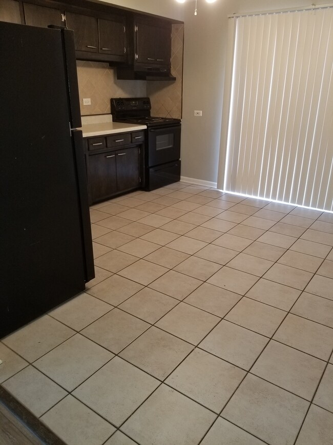 18560 John Ave, Country Club Hills, IL 60478 - photo 3