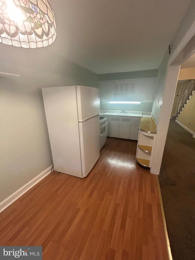 26 Winthrop Rd, Darby, PA 19023 - photo 3