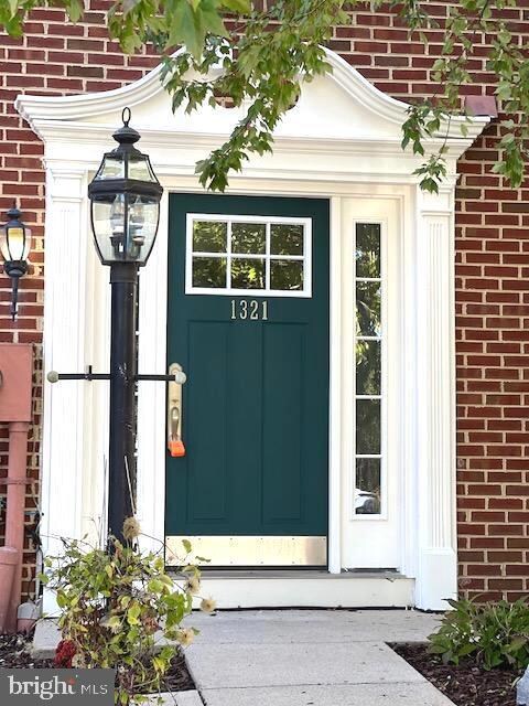 1321 Mare St, Ranson, WV 25438 - photo 2