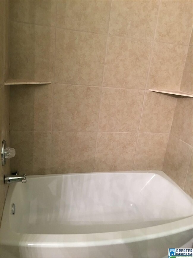 1625 Bobolink Ln NE, Center Point, AL 35215 - photo 6