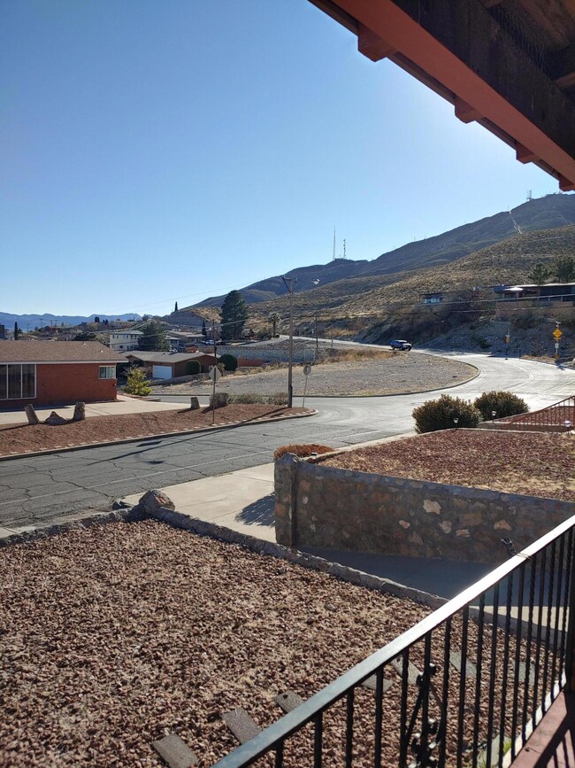 2509 Richmond Ave, El Paso, TX 79930 - photo 4