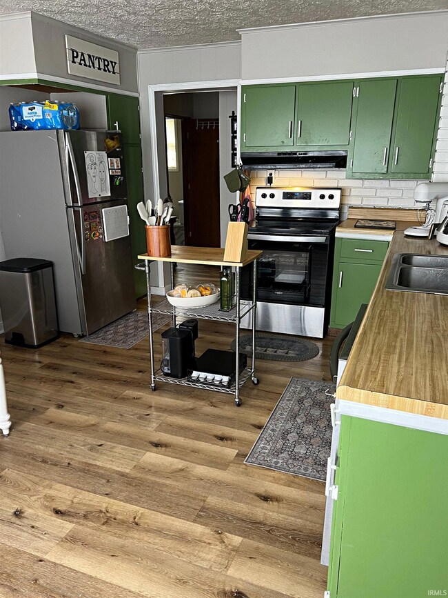 569 F St NE, Linton, IN 47441 - photo 5