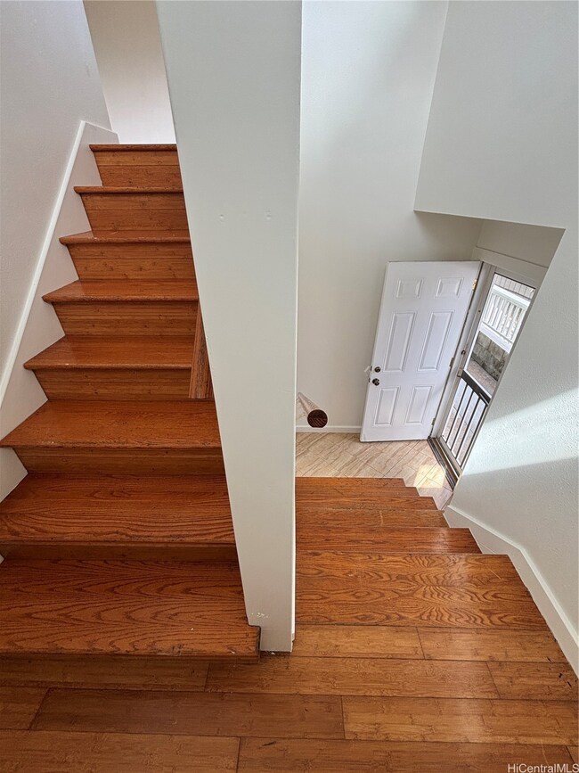 54-18 Haukoi Place unit Upstairs, Hauula, HI 96717 - photo 2