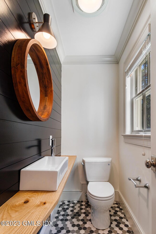 75 Strickland Rd unit F, Cos Cob, CT 06807 - photo 3