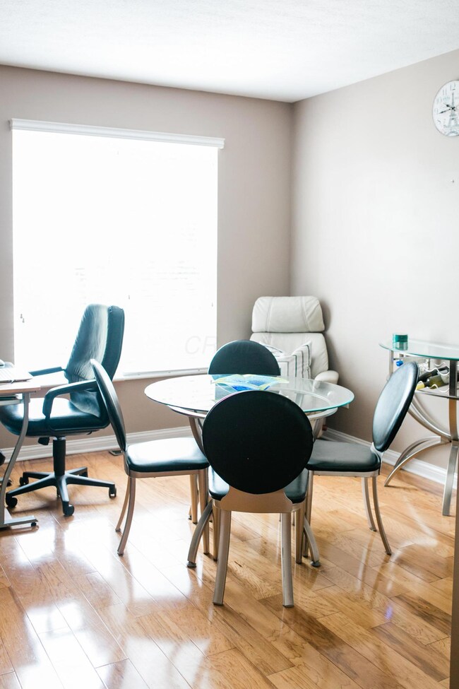 339 Hanton Way-0039