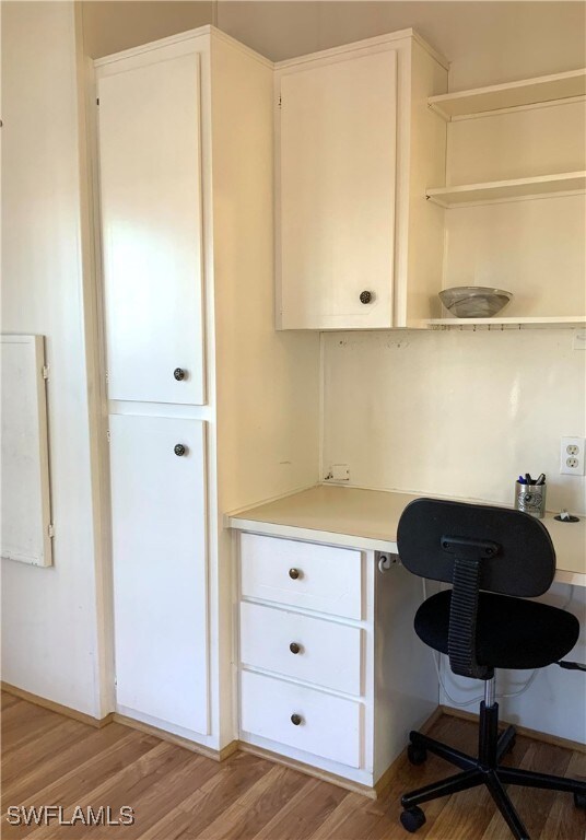Home Office Area w/addl storage