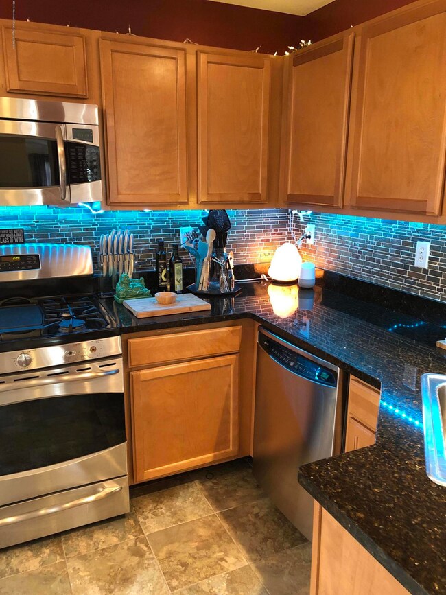 123 Adamecs Way unit 24, South Amboy, NJ 08879 - photo 6