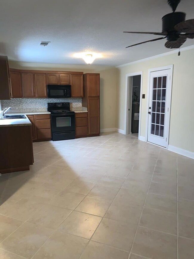 460 Kingswood Ct, Albany, GA 31707 - photo 4