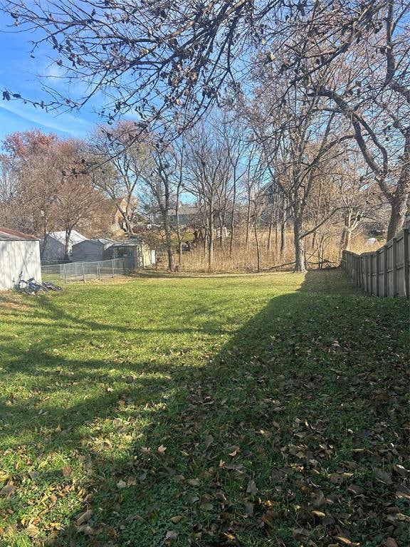 704 W 4th St S, Newton, IA 50208 - photo 3