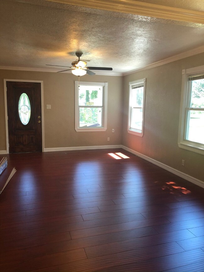 7019 Mchenry St, Houston, TX 77087 - photo 6