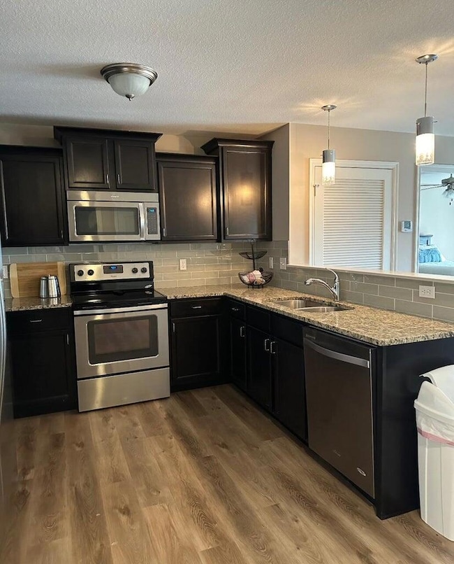 2212 Chapel Hill Rd unit 204, Columbia, MO 65203 - photo 2