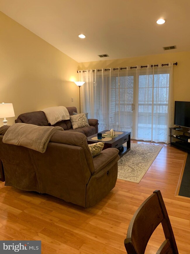 114 Cascade Ct unit 11, Princeton, NJ 08540 - photo 4