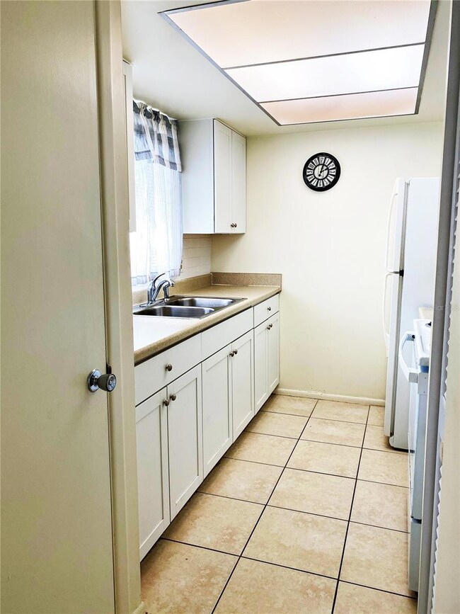 2003 Greenbriar Blvd unit 4, Clearwater, FL 33763 - photo 5