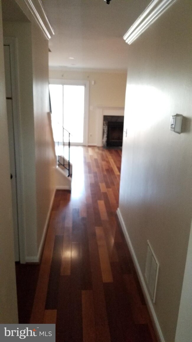 16291 Taconic Cir unit 90D, Dumfries, VA 22025 - photo 7