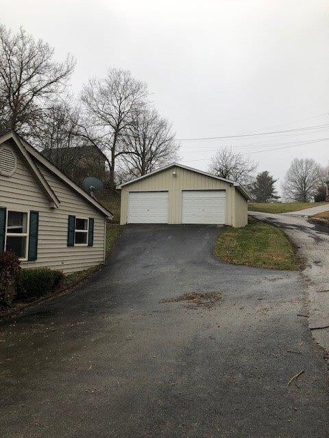 991 Scaffold Cane Rd, Berea, KY 40403 - photo 4