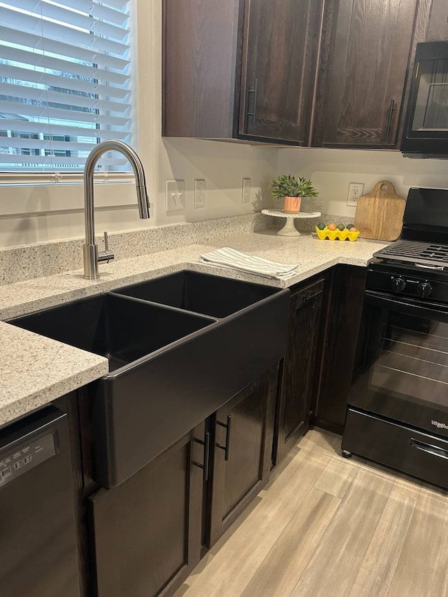 5222 Greenwich Rd unit 11, Seville, OH 44273 - photo 3