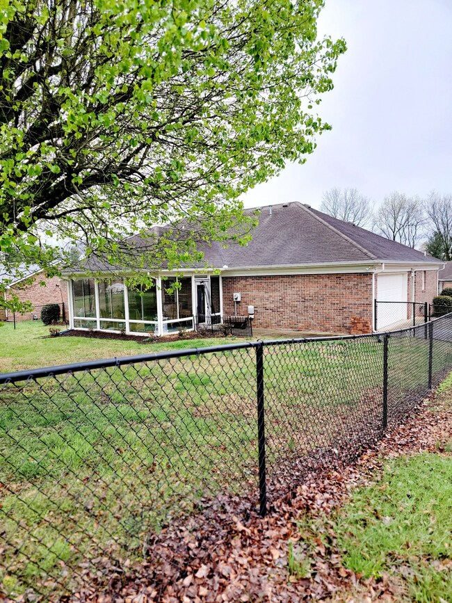 210 Megan Cir, Shelbyville, TN 37160 - photo 7