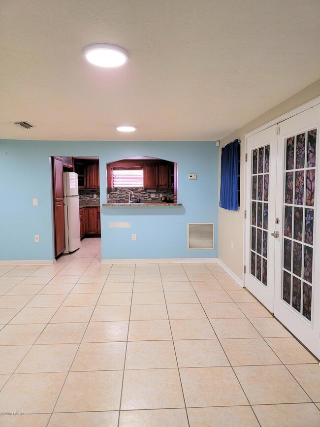 514 Aiken Rd, Jacksonville, FL 32216 - photo 4