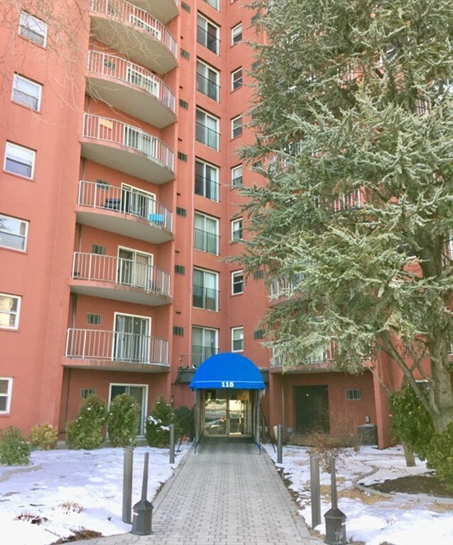 Sagamore Place Condominiums unit 310, Quincy, MA 02171 - photo 2