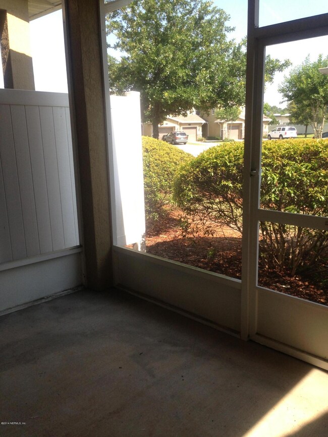 8855 Inlet Bluff Dr, Jacksonville, FL 32216 - photo 3