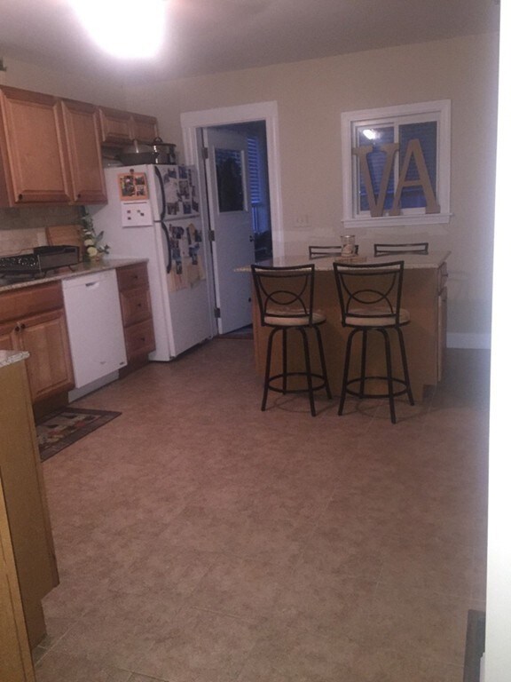 15 Benefit St, Waltham, MA 02453 - photo 4