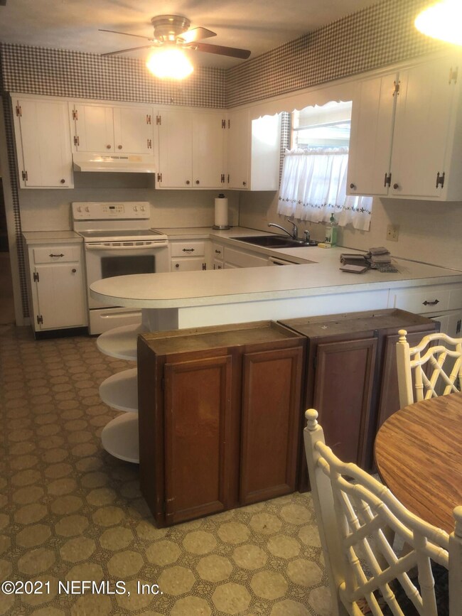 2028 Visconti Dr, Jacksonville, FL 32211 - photo 5