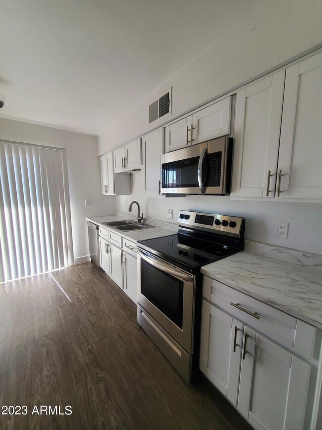 663 E Brown Rd, Mesa, AZ 85203 - photo 6