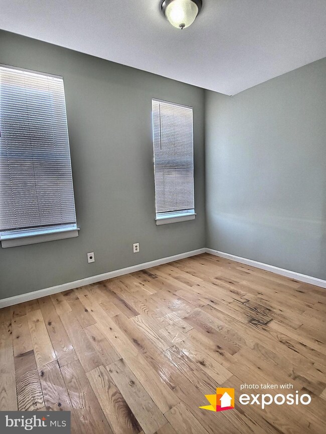 2111 Jefferson St, Baltimore, MD 21205 - photo 5