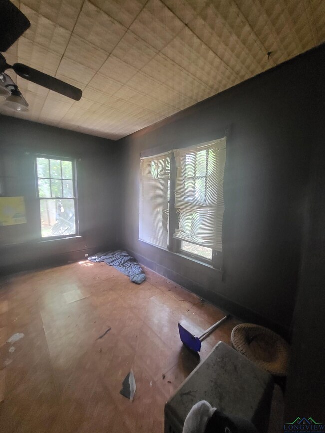 912 N 7th St, Longview, TX 75601 - photo 7