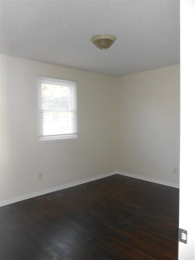 804 Barn St, Jacksonville, NC 28540 - photo 7