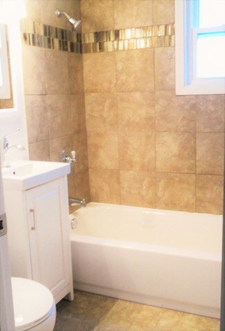 1109 Denver Dr, Carpentersville, IL 60110 - photo 5