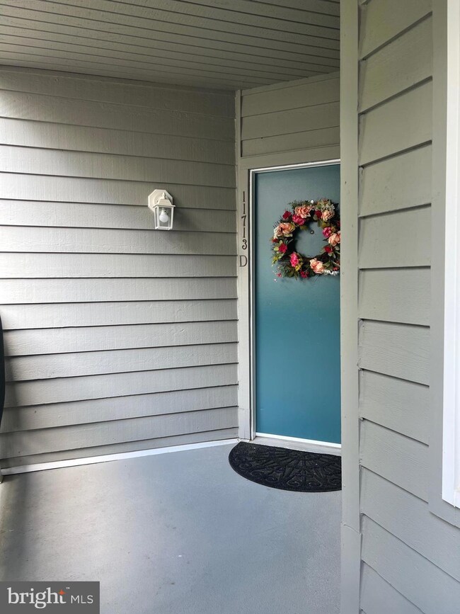 11713 D Summerchase Cir unit 1713-D, Reston, VA 20194 - photo 3