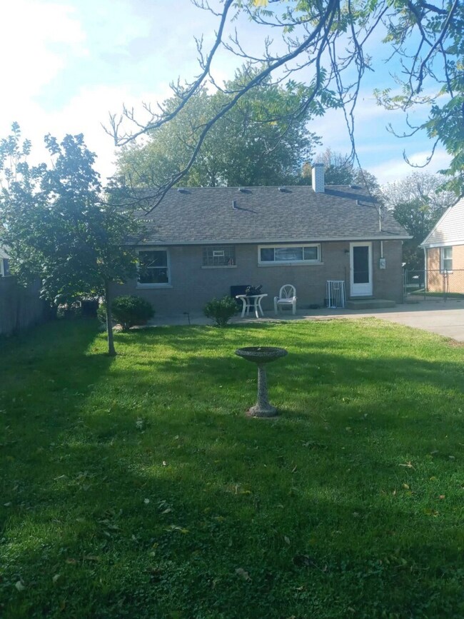 1107 Bristol Ave, Westchester, IL 60154 - photo 4