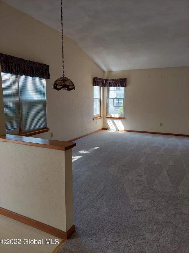 1 Meridian Ct, Troy, NY 12182 - photo 4