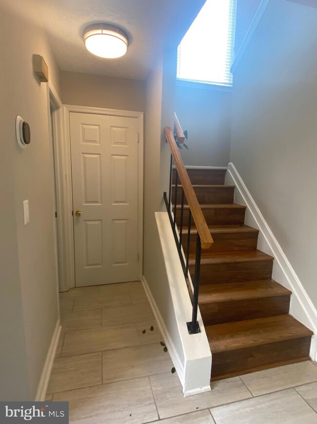 14011A Grumble Jones Ct, Centreville, VA 20121 - photo 5